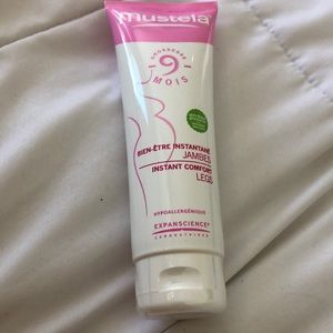 Mustela instant comfort legs lotion.